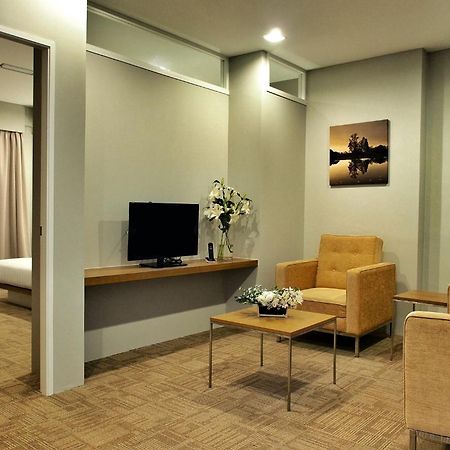 Hotel Primera Suite Сайберджая Экстерьер фото