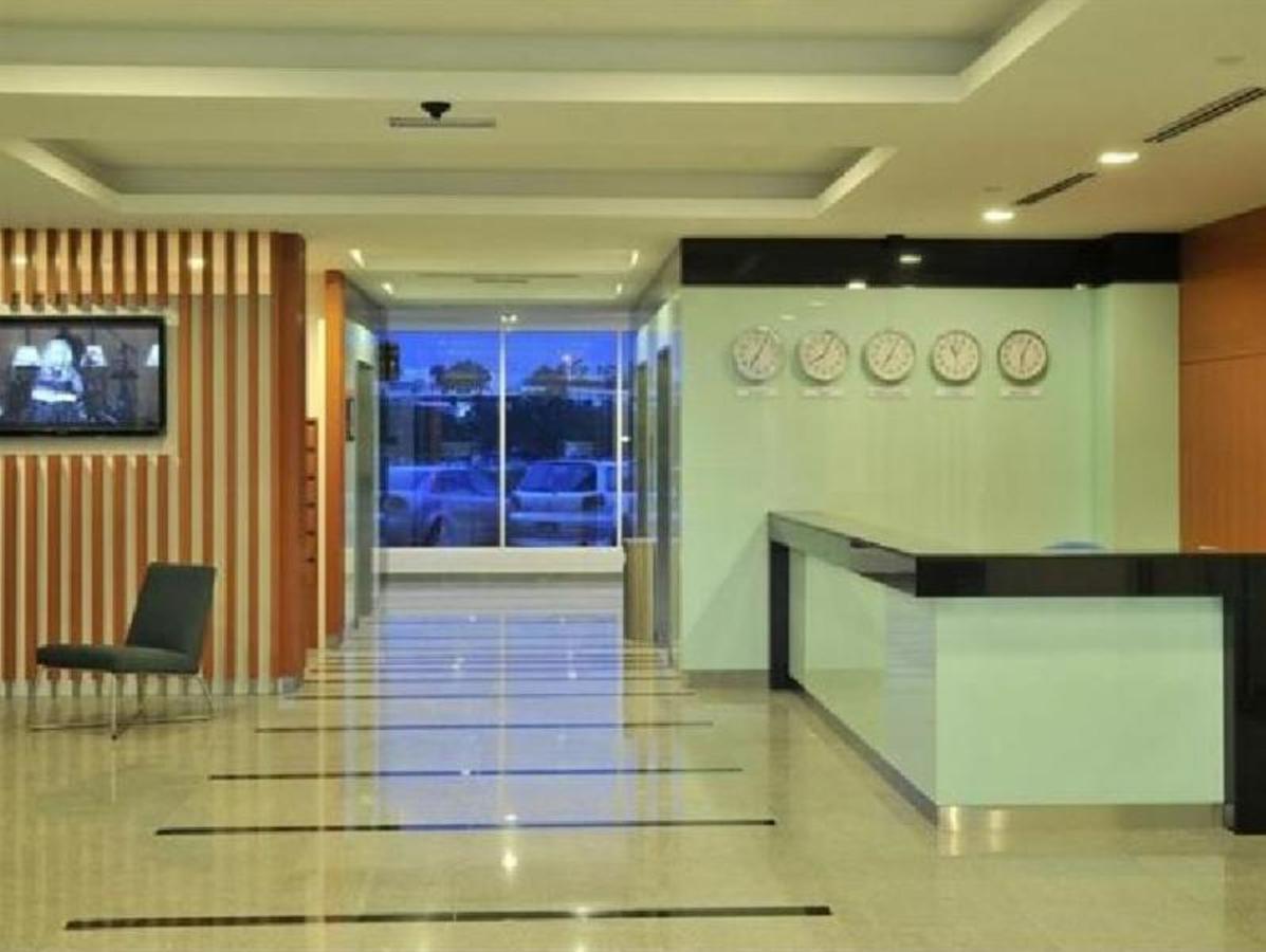 Hotel Primera Suite Сайберджая Экстерьер фото
