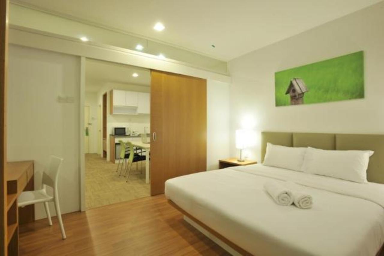 Hotel Primera Suite Сайберджая Экстерьер фото