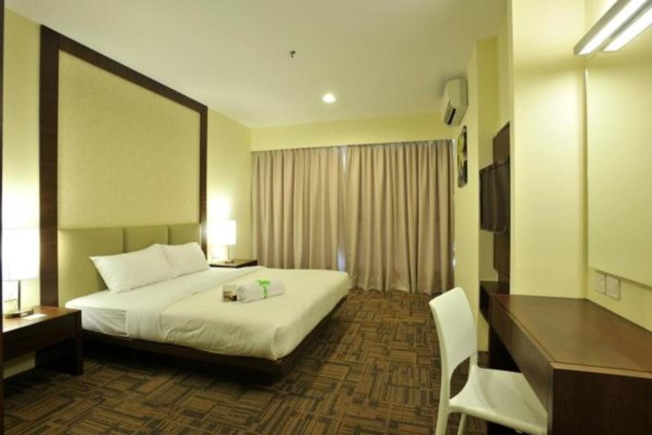 Hotel Primera Suite Сайберджая Экстерьер фото